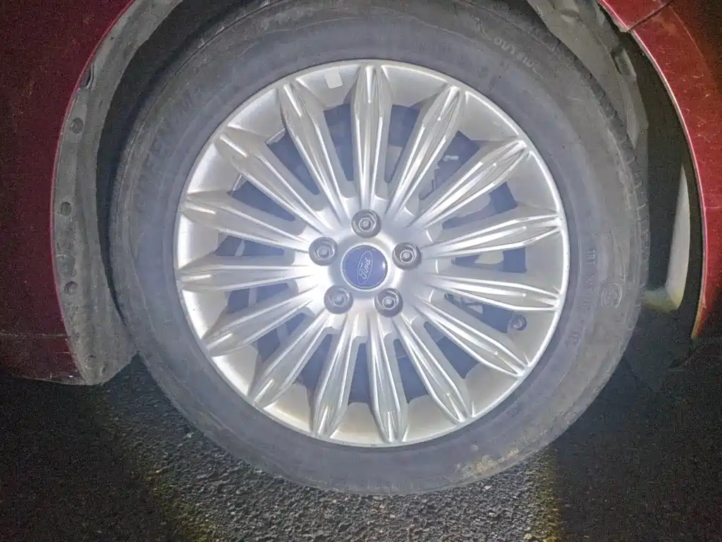 Ford Mondeo — миниатюра 24