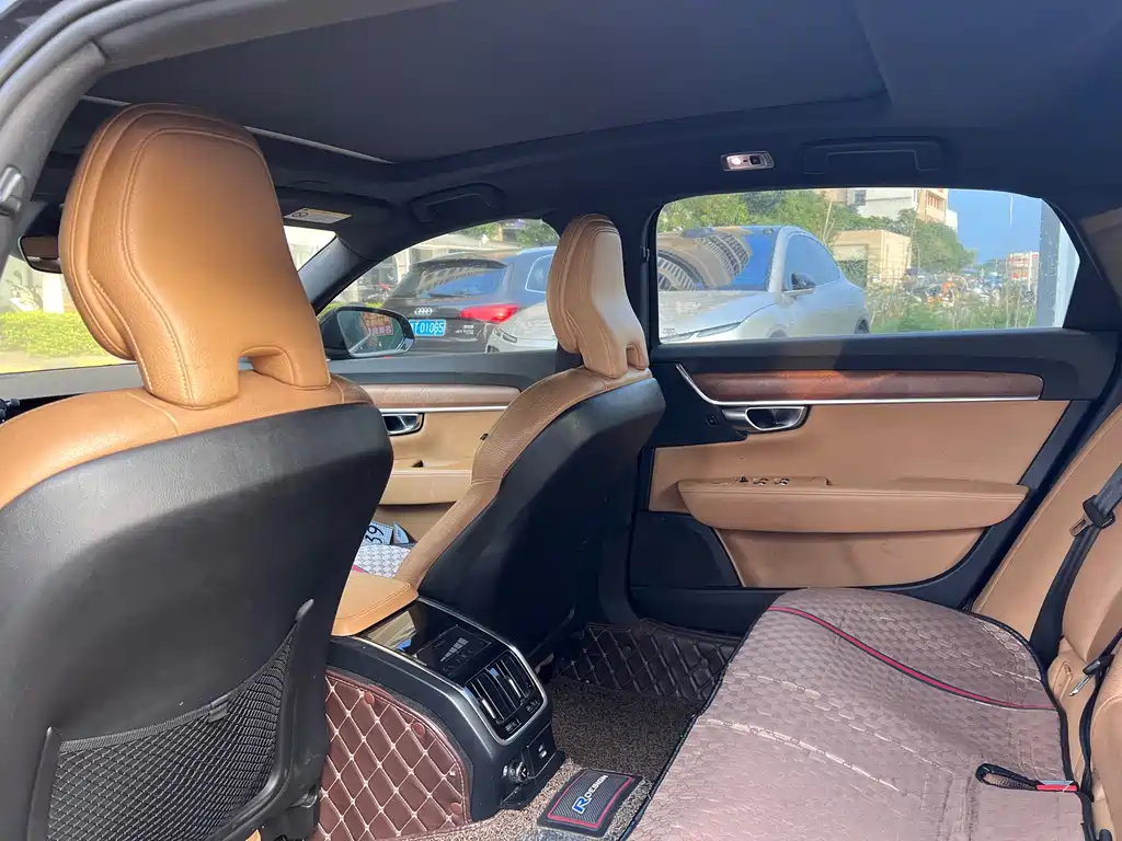 Volvo S90 — миниатюра 7
