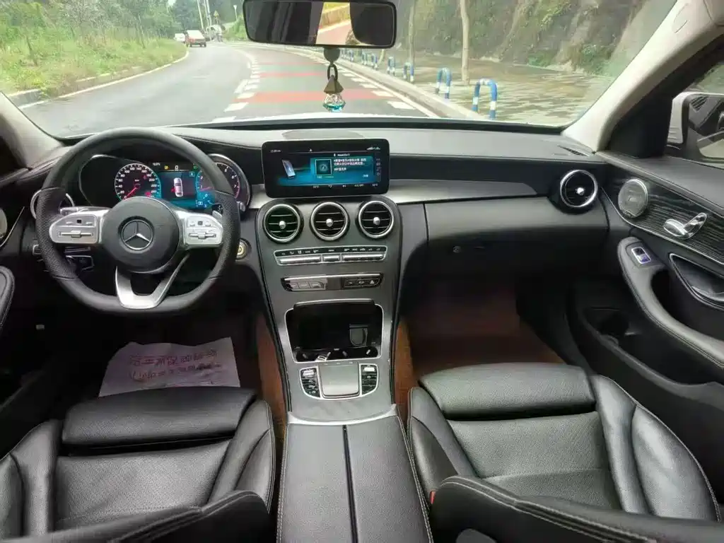 Mercedes-Benz C-Class — миниатюра 4