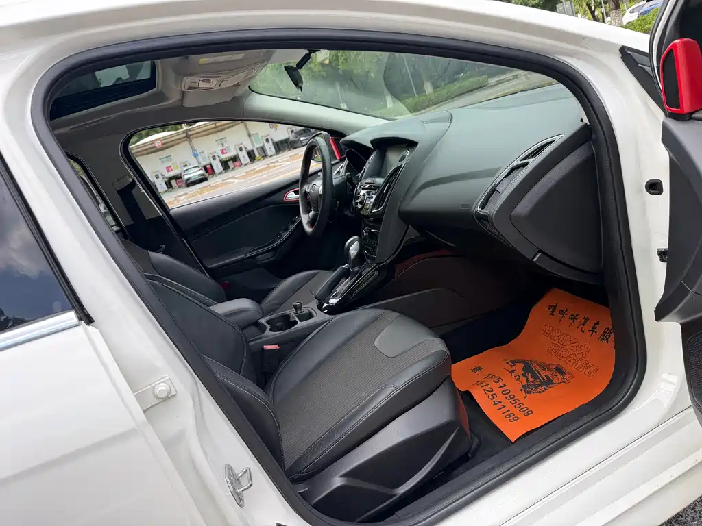 Ford Focus — миниатюра 16
