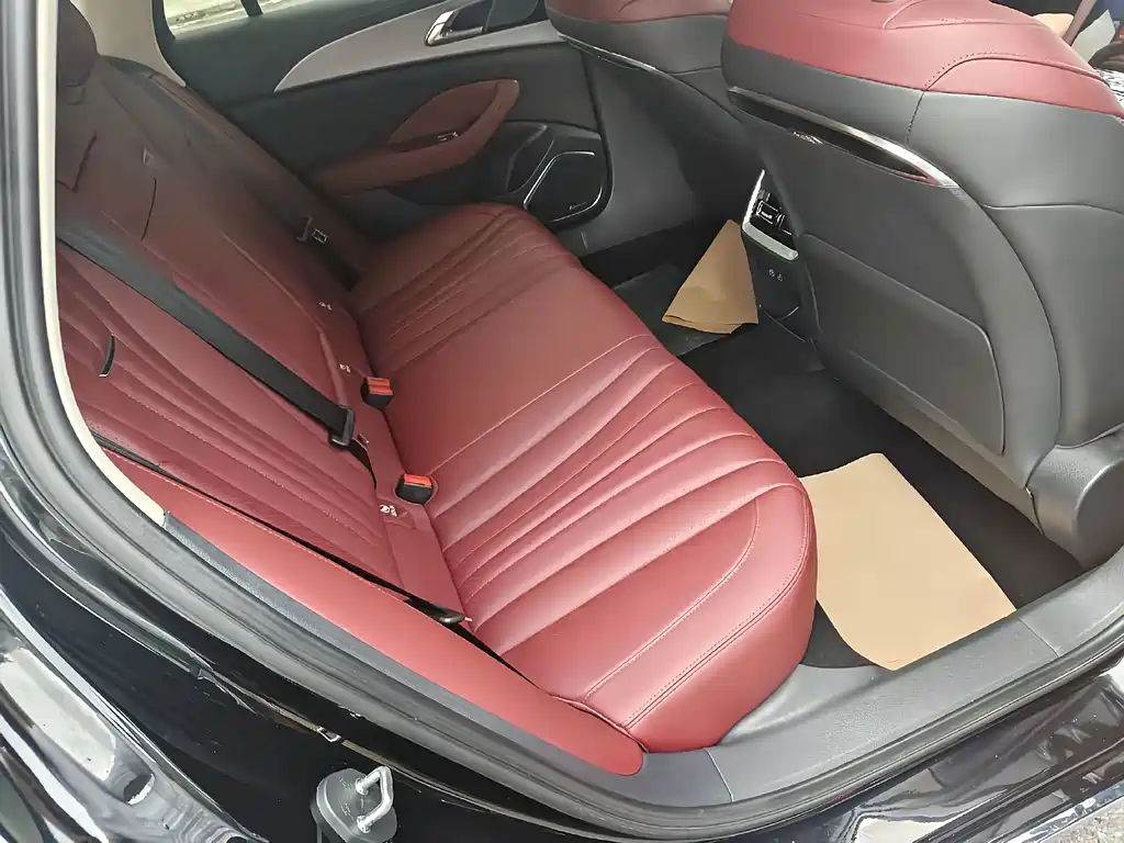Hongqi Hongqi H5 — миниатюра 7