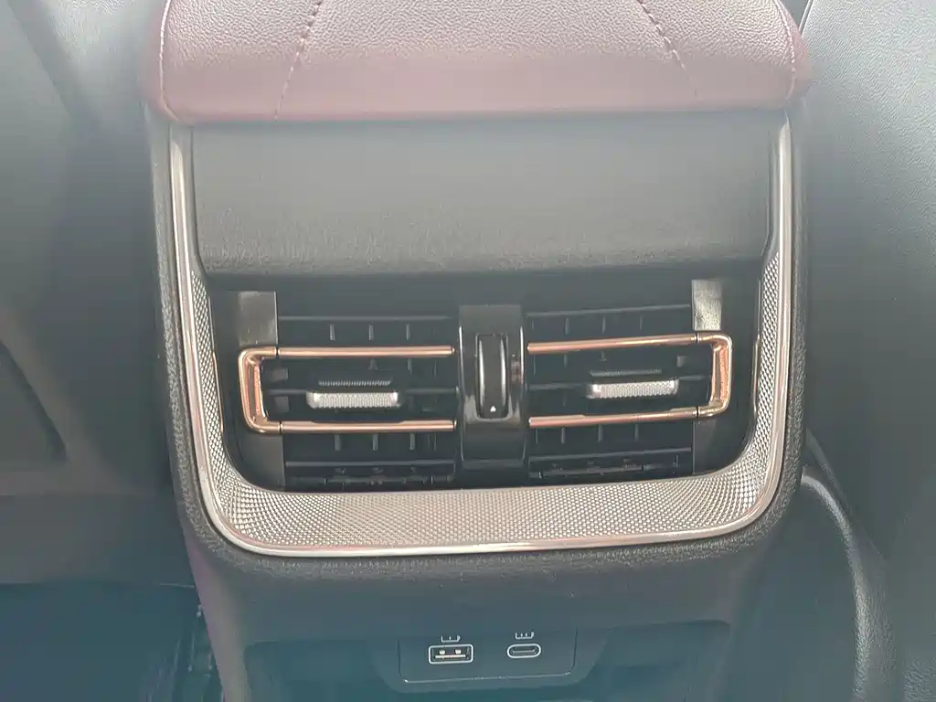 Hongqi Hongqi H5 — миниатюра 10
