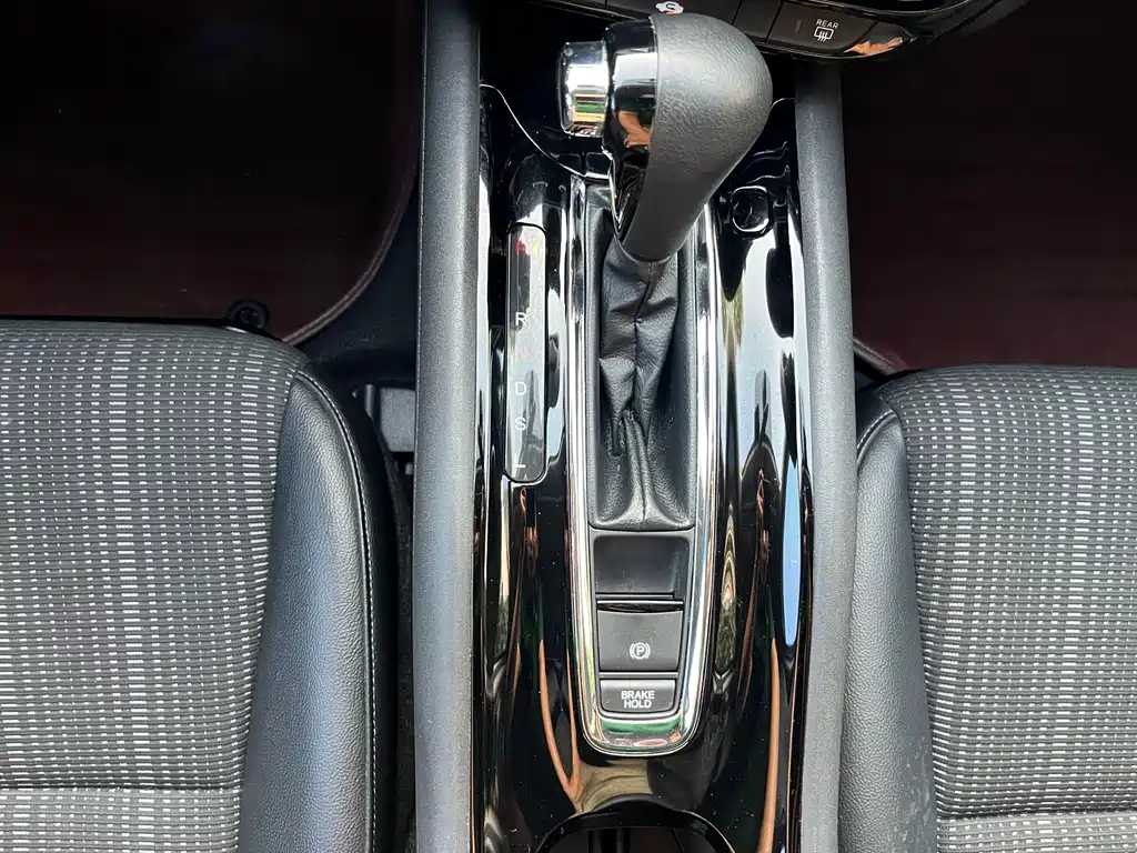 Honda Vezel — миниатюра 32