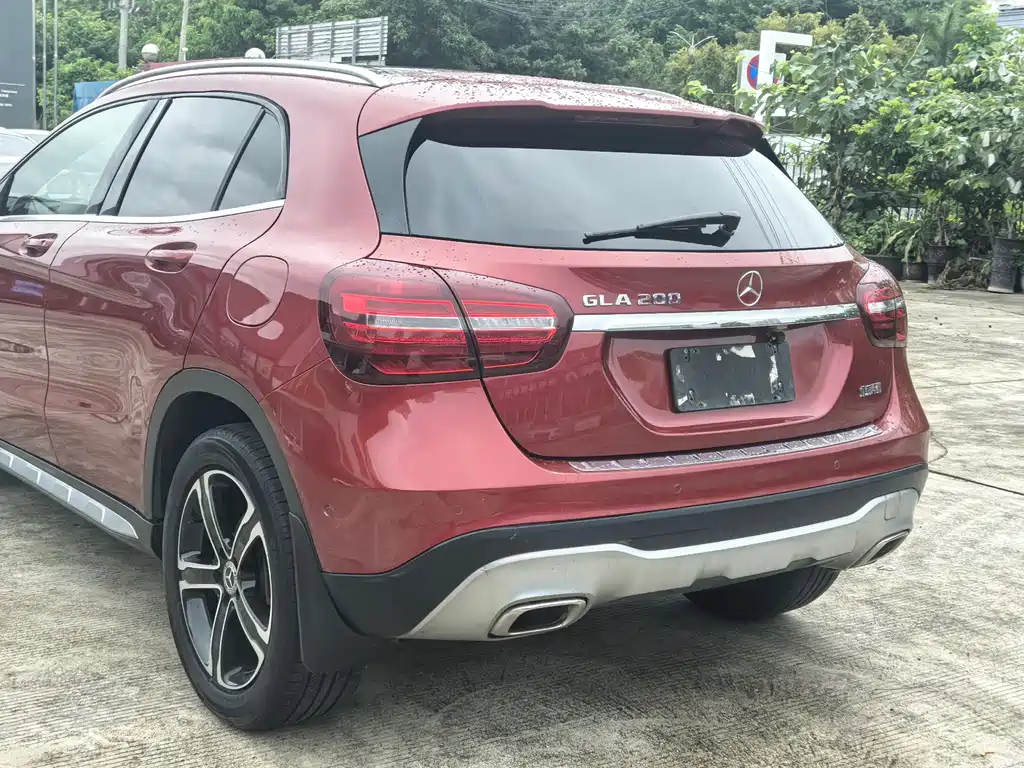 Mercedes-Benz GLA 2018 GLA 200 Fashion