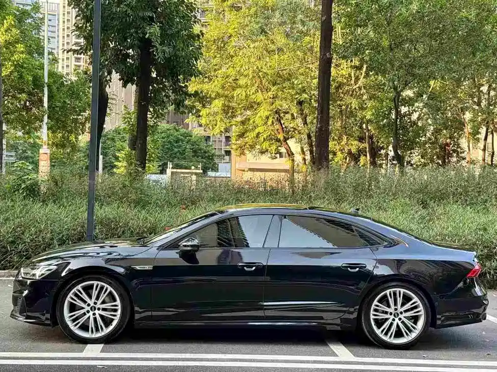 Audi A7L — миниатюра 3