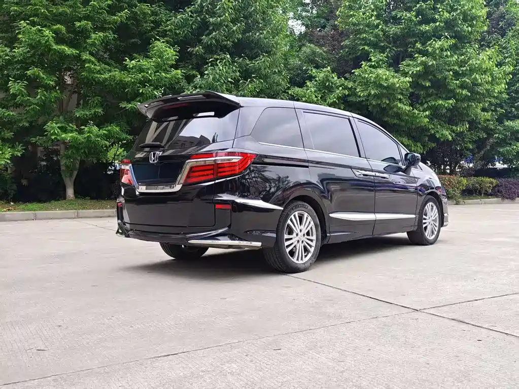 Honda Elysion 2016 2.4L Luxury
