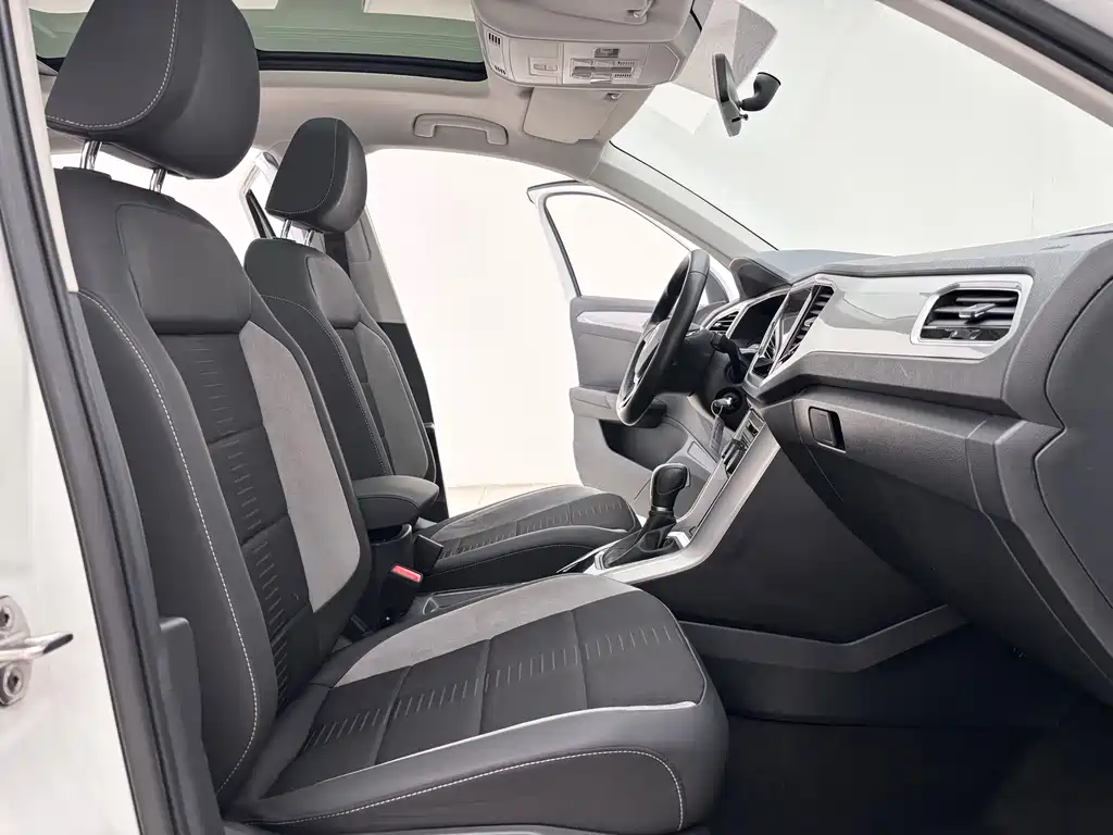 VOLKSWAGEN T ROC EXPLORING SONGS