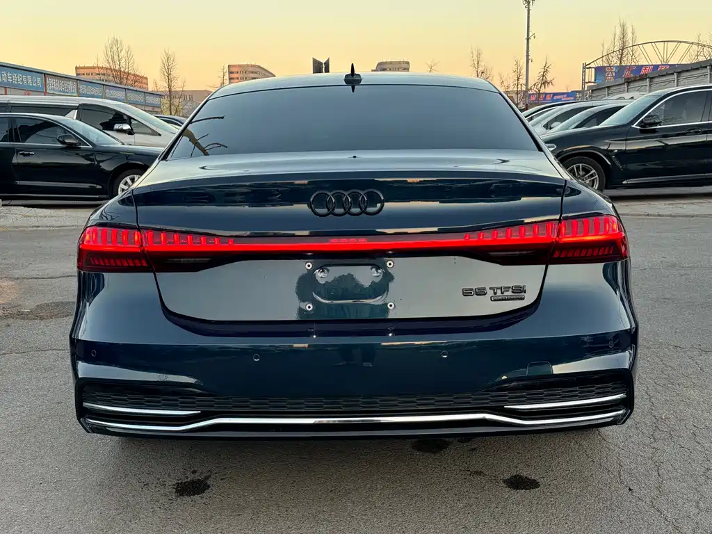 AUDI A7L