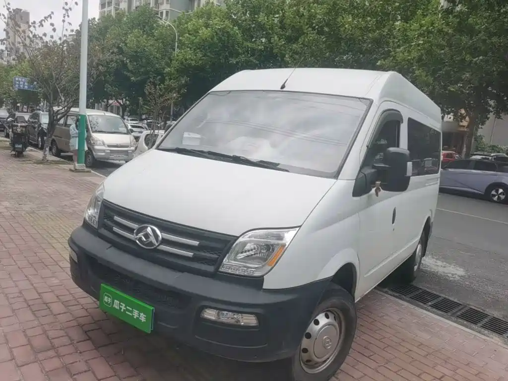 MAXUS V80 — миниатюра 2