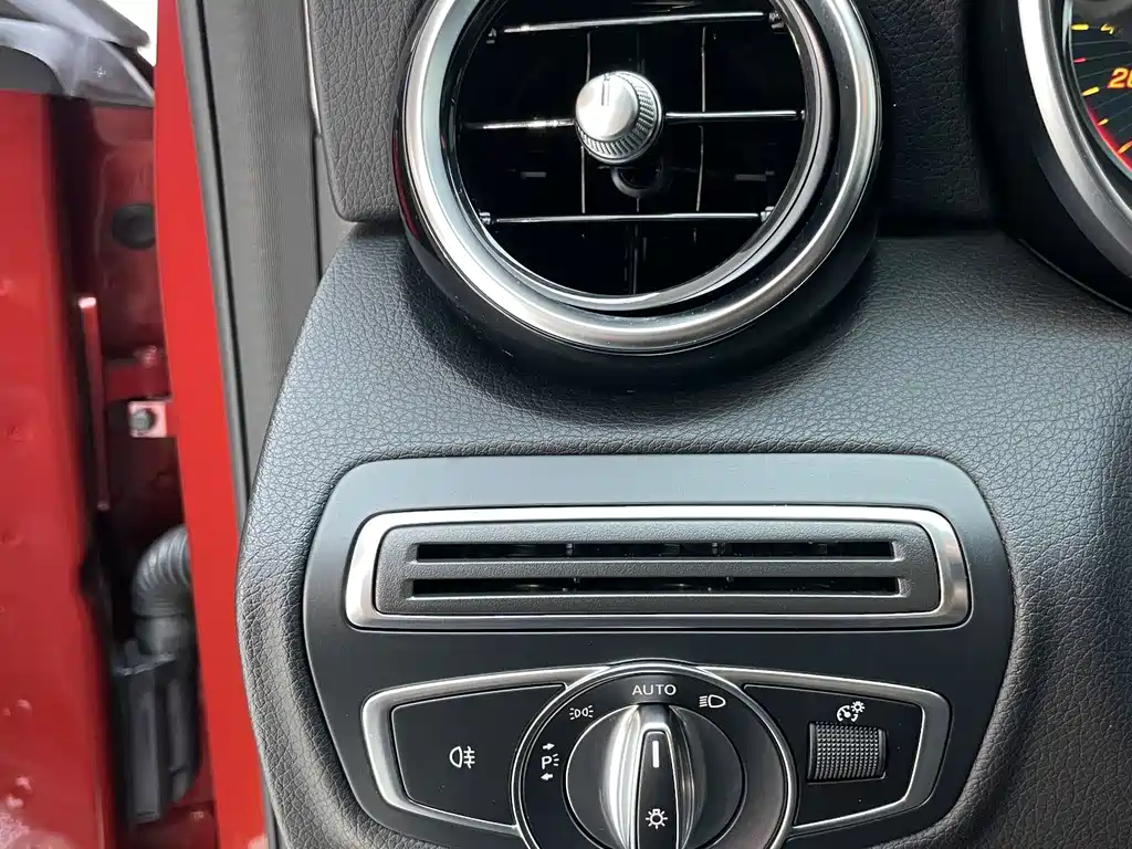 Mercedes-Benz C-Class — миниатюра 23