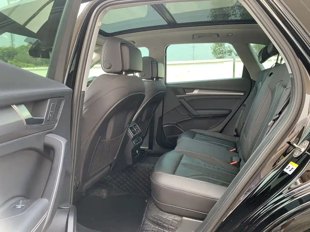 Audi Q5L — миниатюра 9