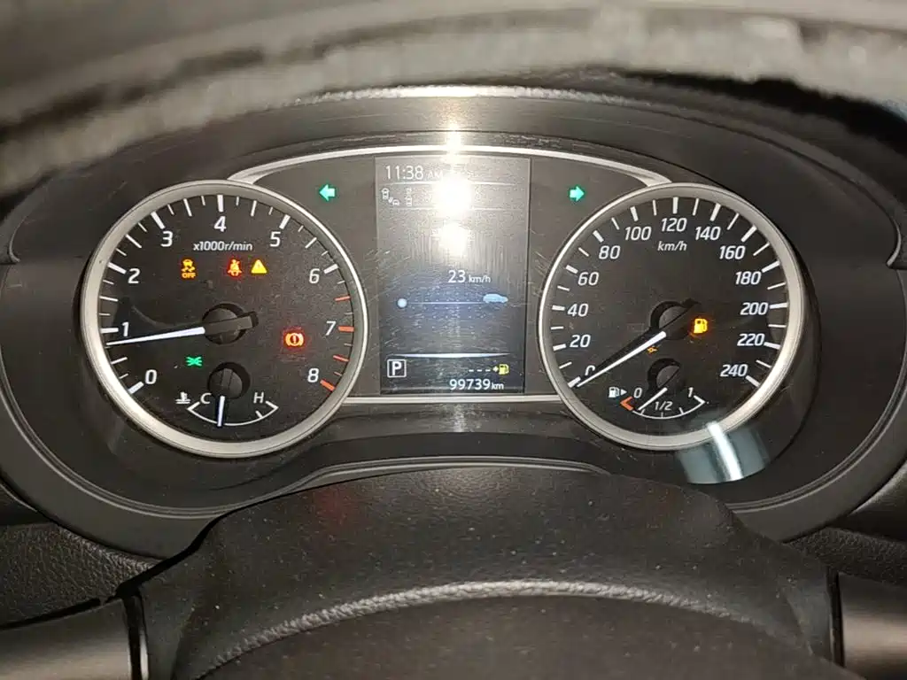 Nissan Tiida — миниатюра 12
