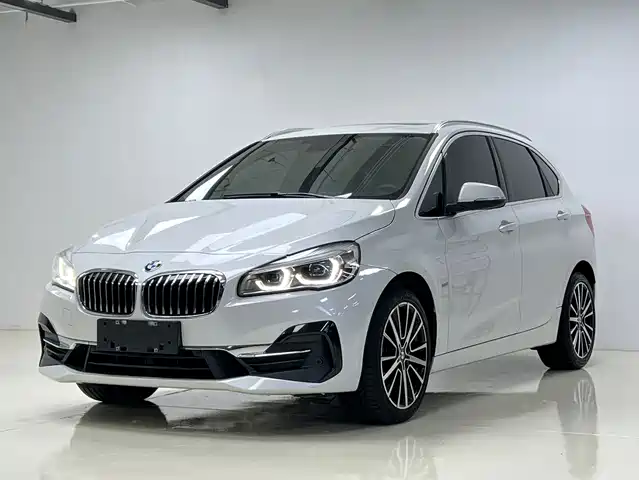 BMW 2-Series — фото 1