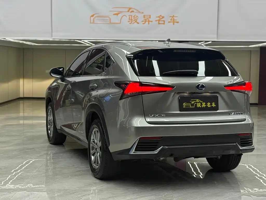 Lexus NX — миниатюра 7