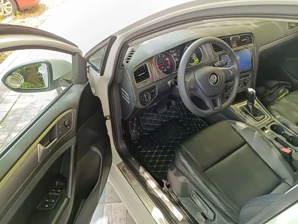 Volkswagen Golf — миниатюра 16