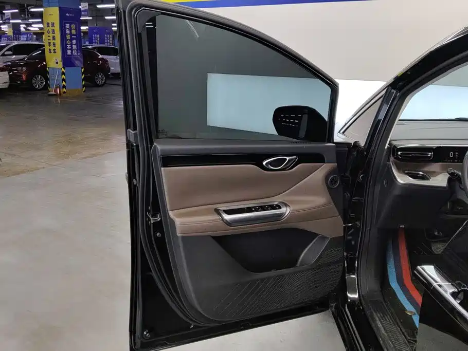 GAC Motor Trumpchi E8 — миниатюра 7