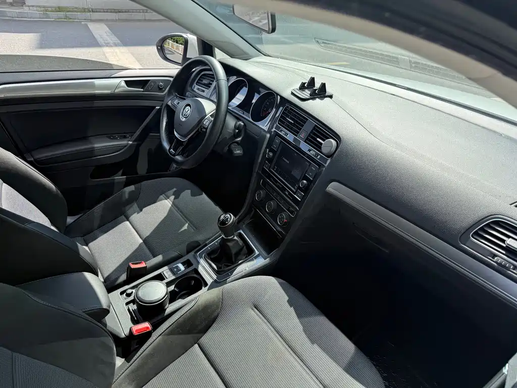 Volkswagen Golf — миниатюра 11