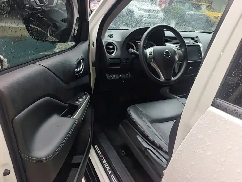 Nissan Terra — миниатюра 16
