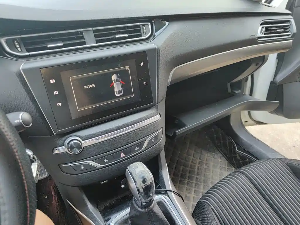Peugeot 408 — миниатюра 10