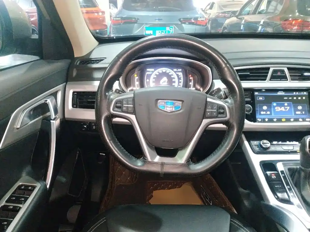 Geely Boyue — миниатюра 11