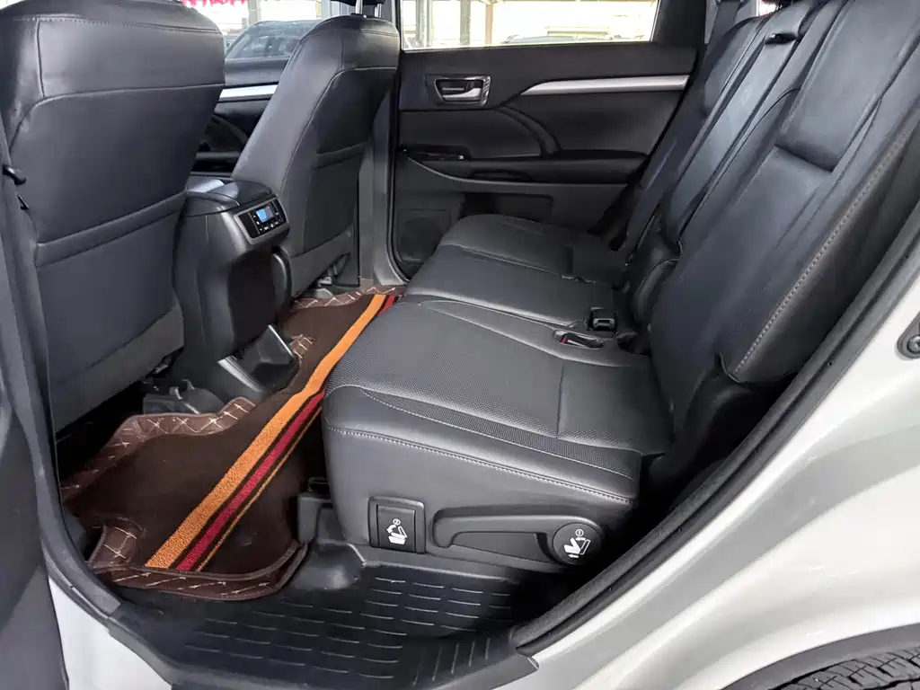 Toyota Highlander — миниатюра 11