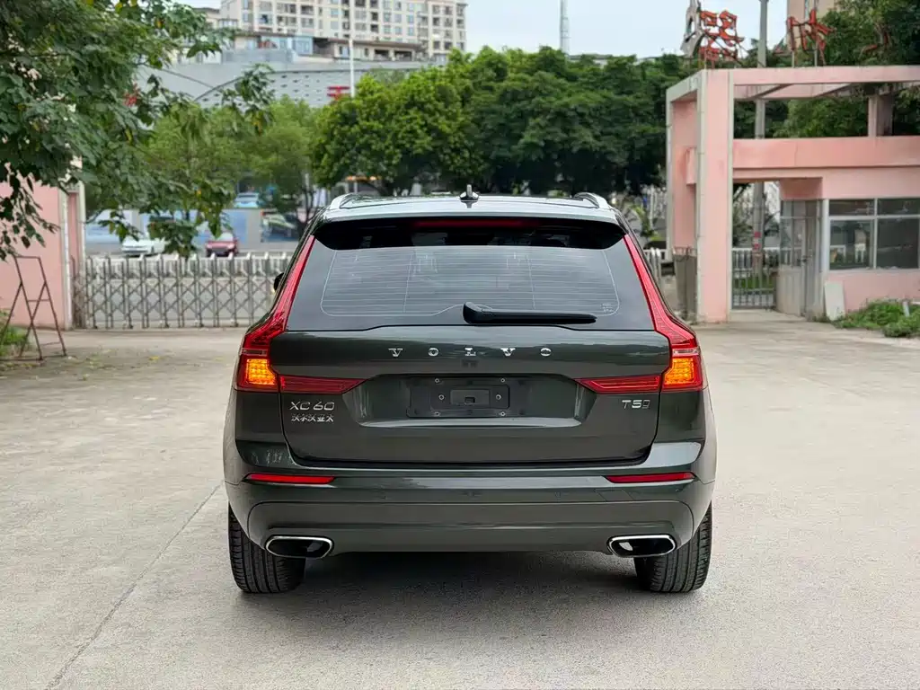 Volvo XC60 2019 T5 V