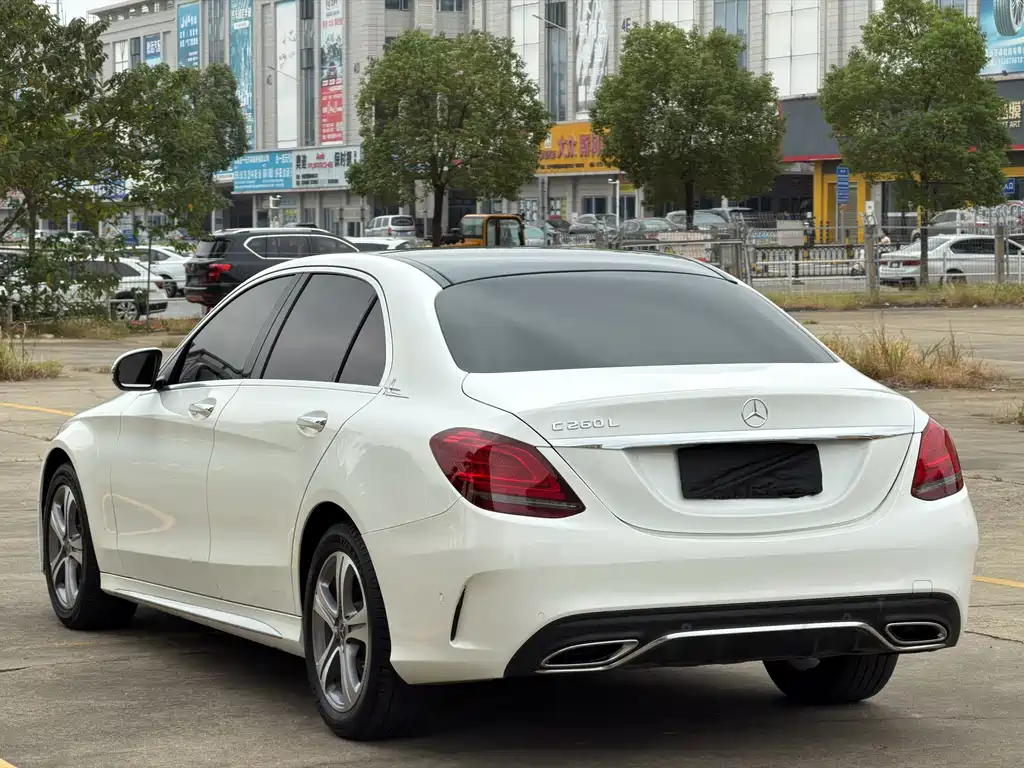 Mercedes-Benz C-Class — миниатюра 9
