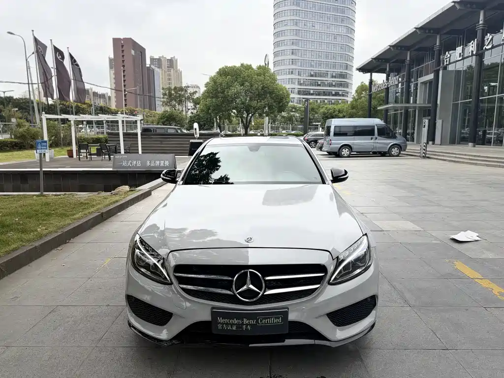 Mercedes-Benz C-Class — миниатюра 2