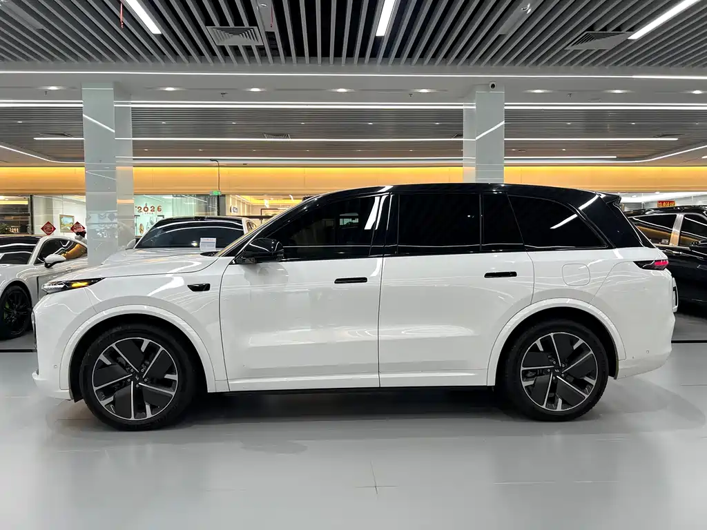 Li Auto Li L8 — миниатюра 3