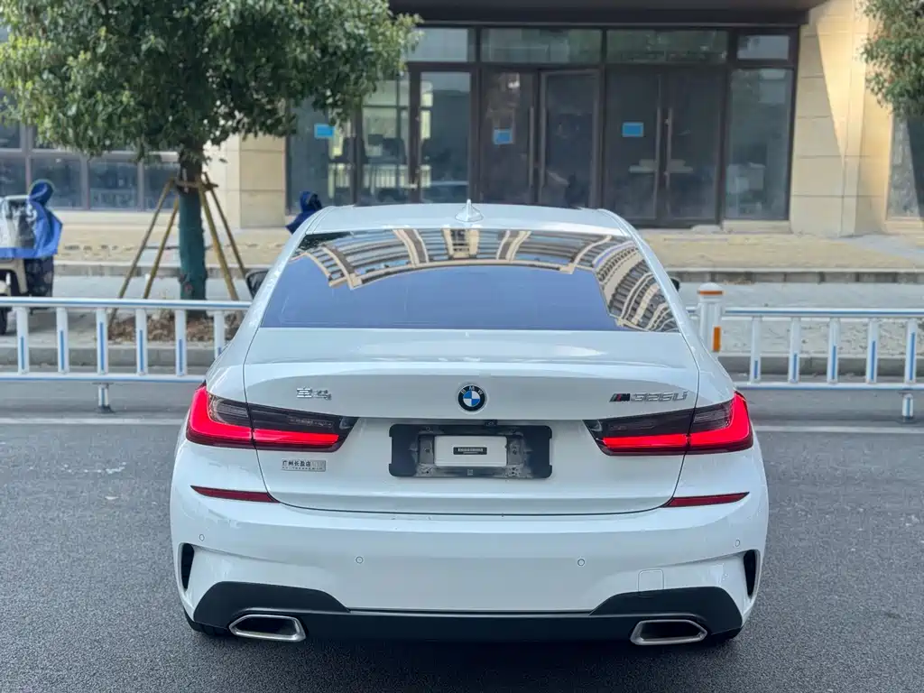 BMW 3 Series — миниатюра 8