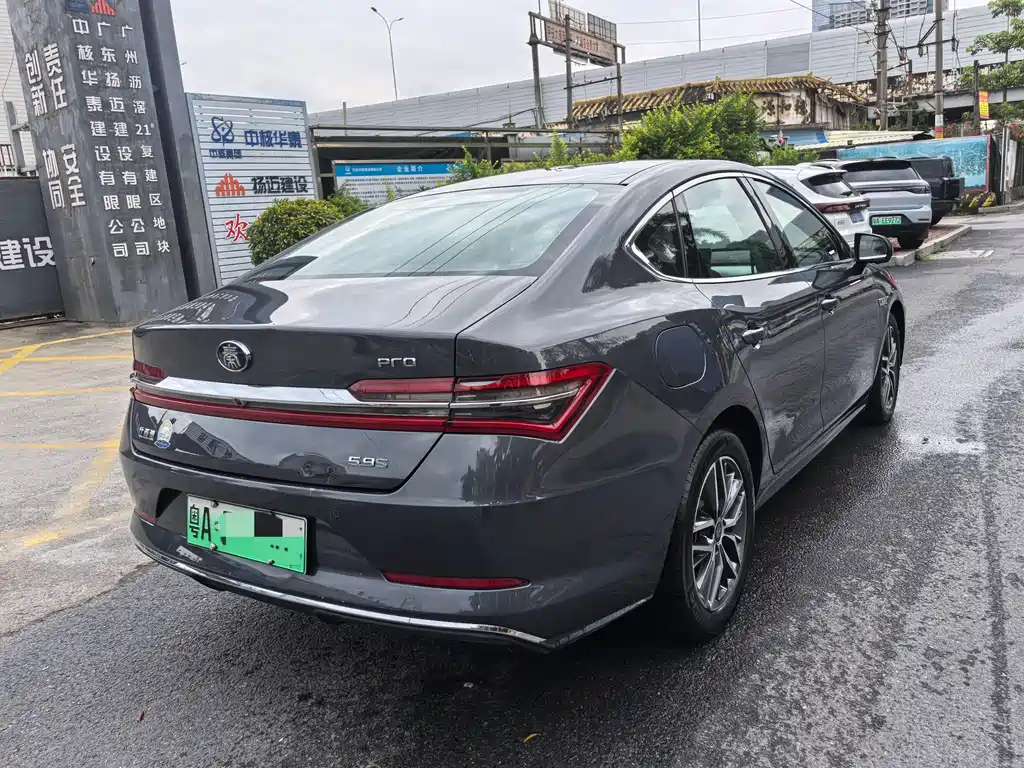 BYD Qin Pro Pro 2019 DM 1.5TI AT VI