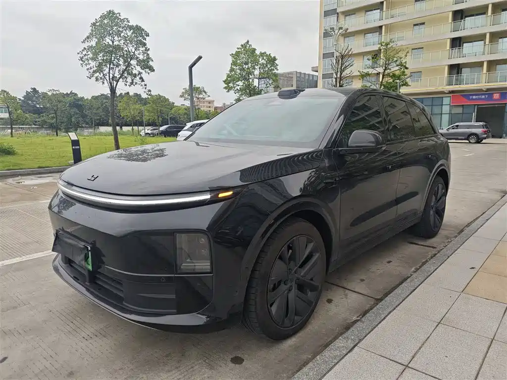 Li Auto L6