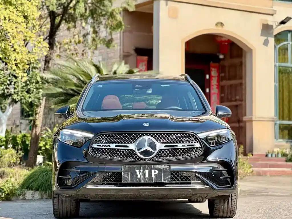 MERCEDES-BENZ GLC