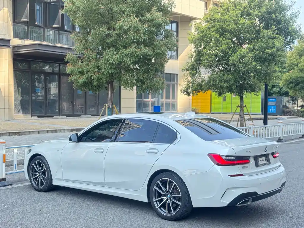 BMW 3 Series — миниатюра 9