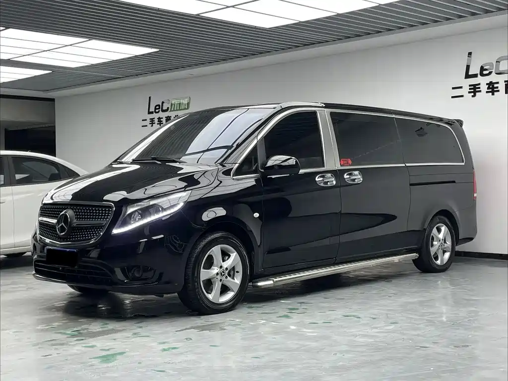 Mercedes-Benz Vito 2020 2.0T Business Edition 7 seats