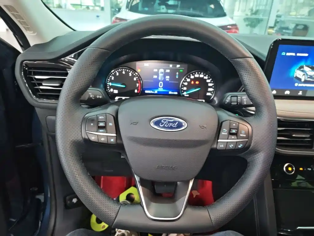 Ford Escape — миниатюра 11