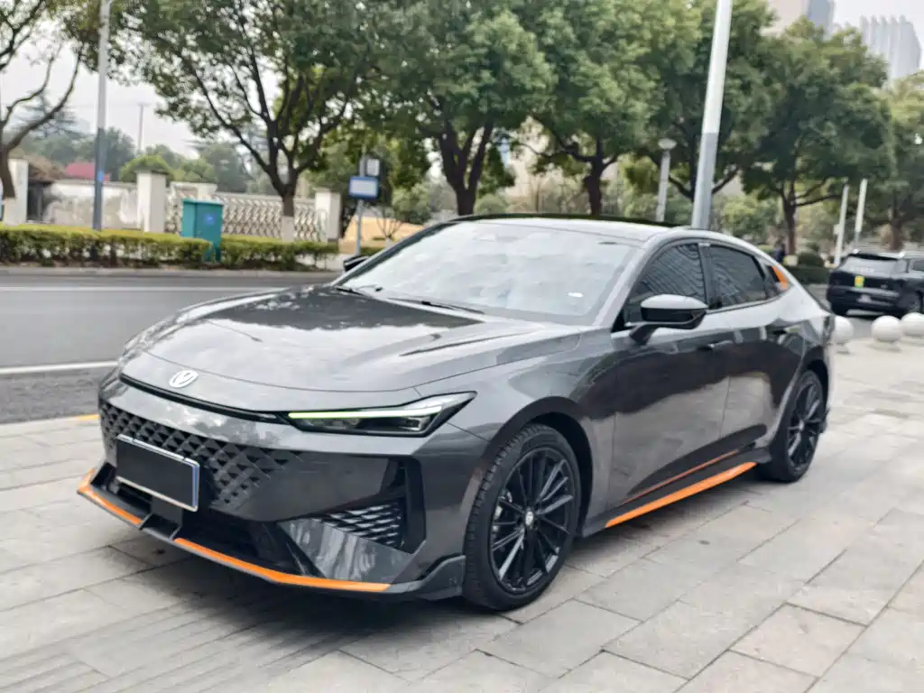 Changan UNI-V 2024 1.5T Premium Type