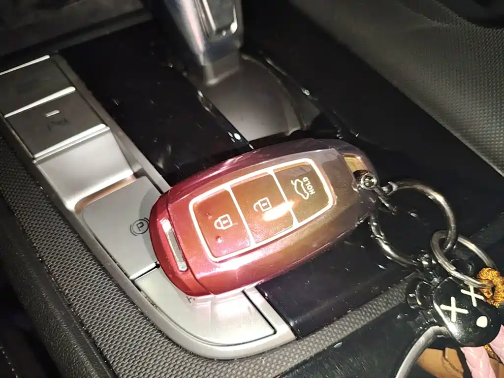 Hyundai Elantra — миниатюра 17