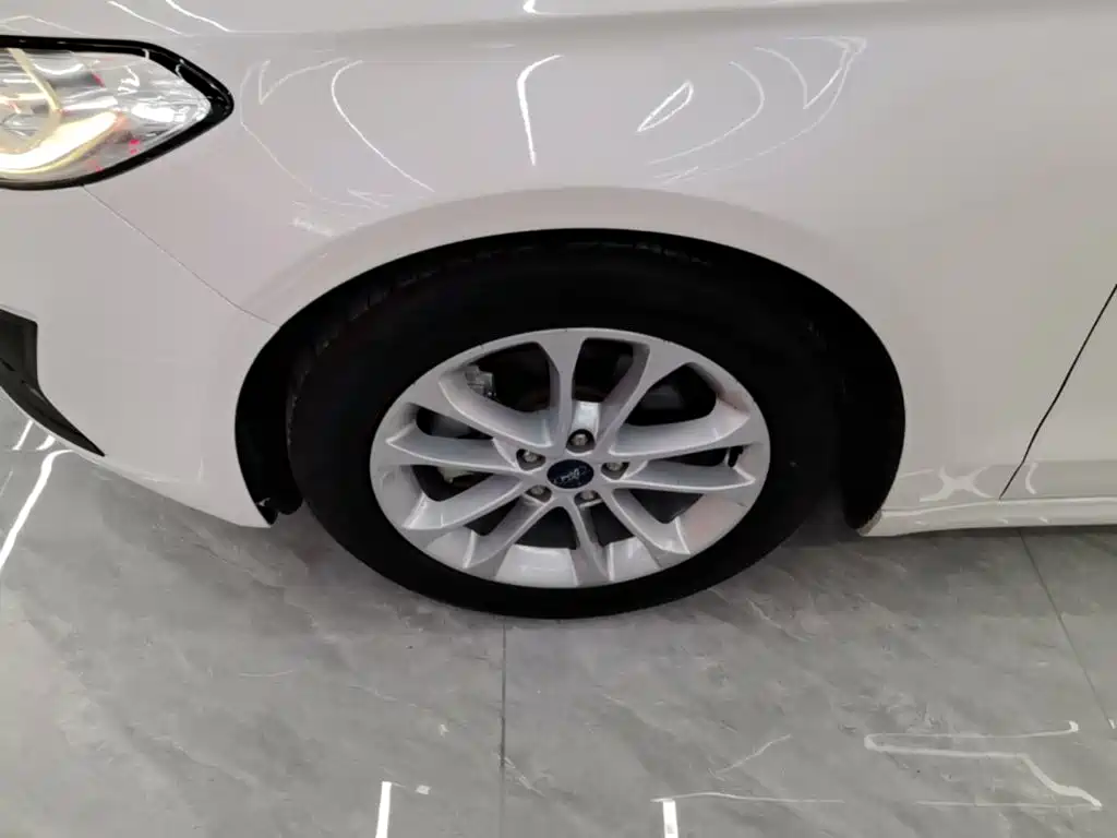 Ford Mondeo — миниатюра 23