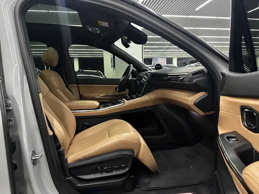 NIO ES8 — миниатюра 9