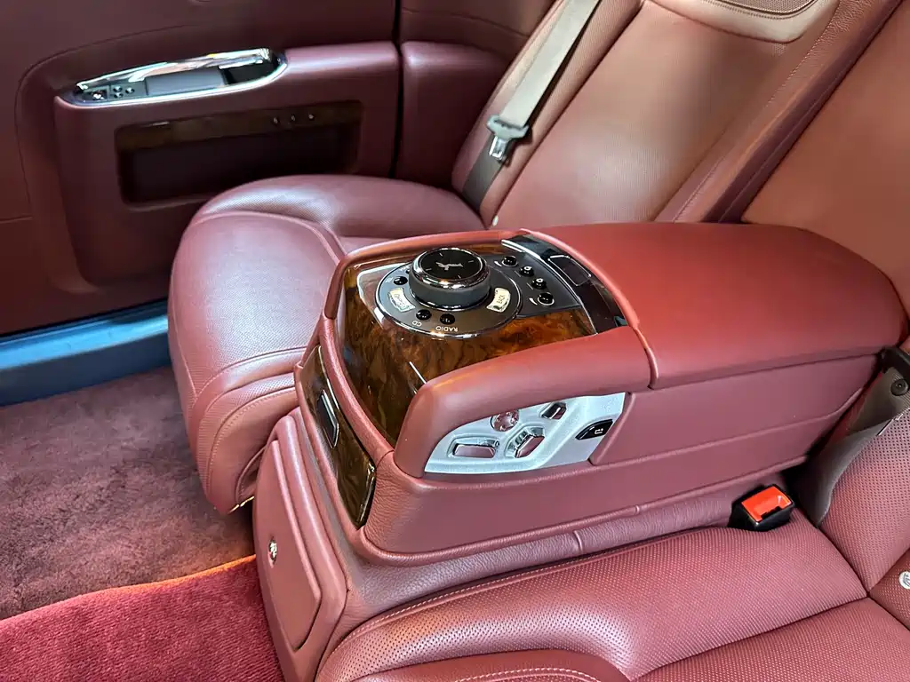 Rolls-Royce Ghost — миниатюра 18