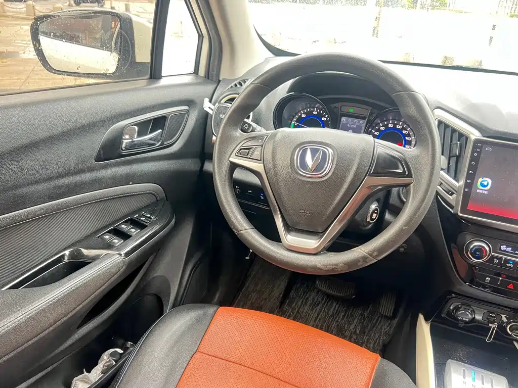 Changan CS15EV — миниатюра 19