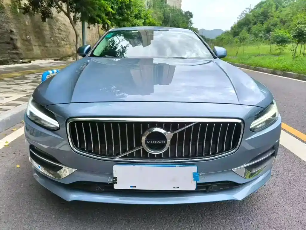 Volvo S90 — миниатюра 2