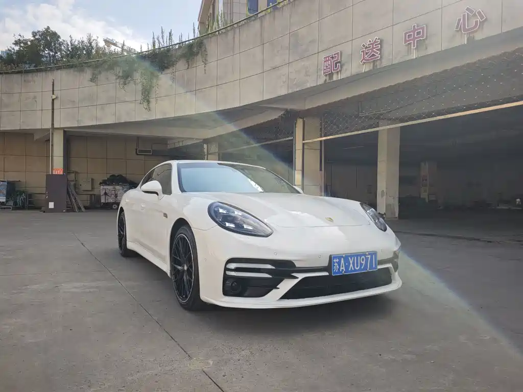 Porsche Panamera — миниатюра 3