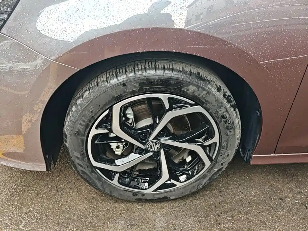 MG MG5 — миниатюра 23