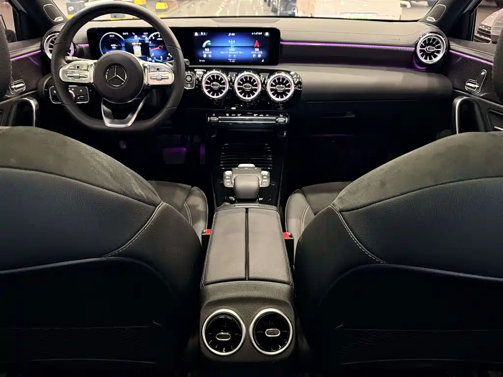 Mercedes-Benz A-Class — миниатюра 8