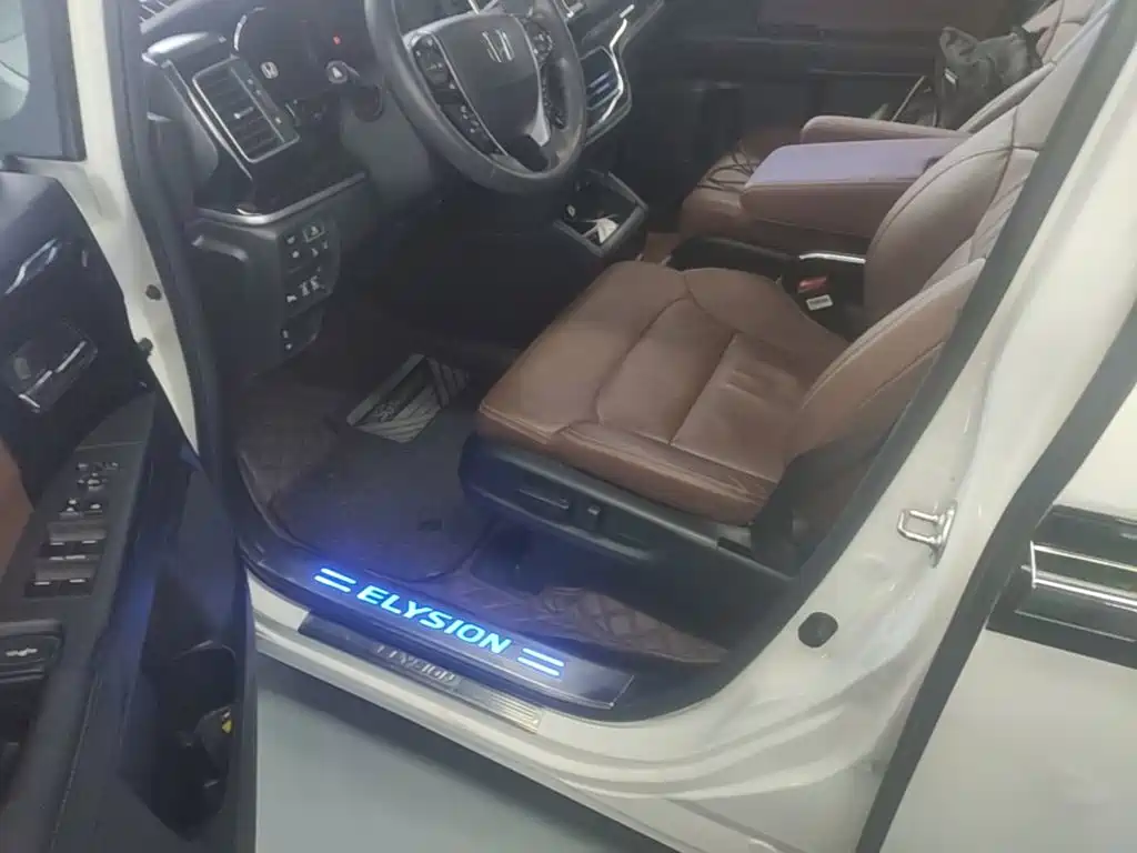 Honda Elysion — миниатюра 16