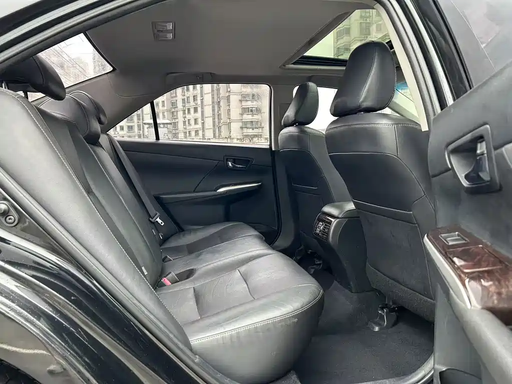 Toyota Camry 2016 2.0G Lead