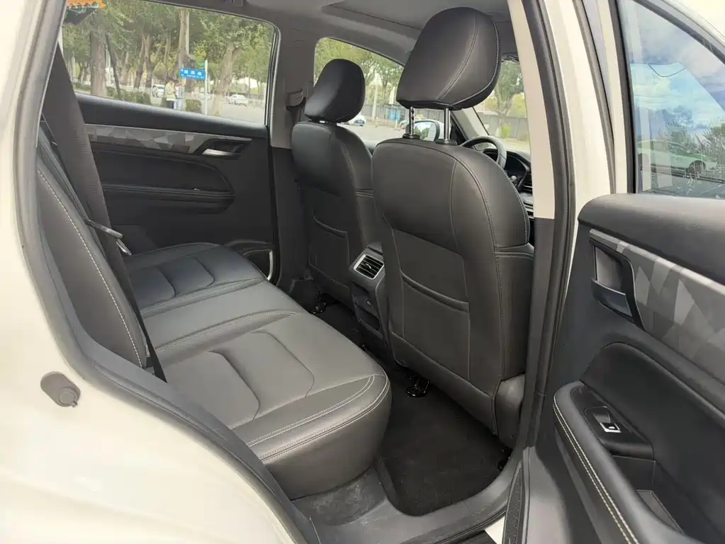 Geely Vision X6 — миниатюра 10