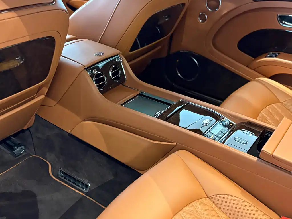 Bentley Mulsanne 6.8T Long Wheelbase Edition, фото 15